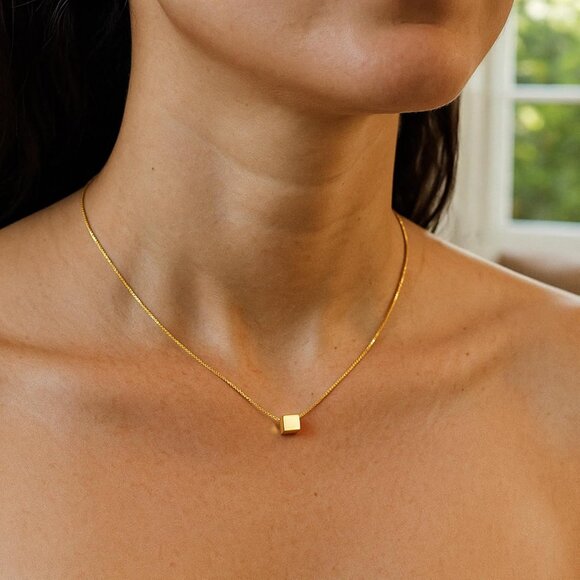⚡Gold Cube Pendant Necklace for Women Simple Minimalist Geometric Jewelry Gift - Picture 8 of 9